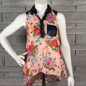 Beautiful top Material girl